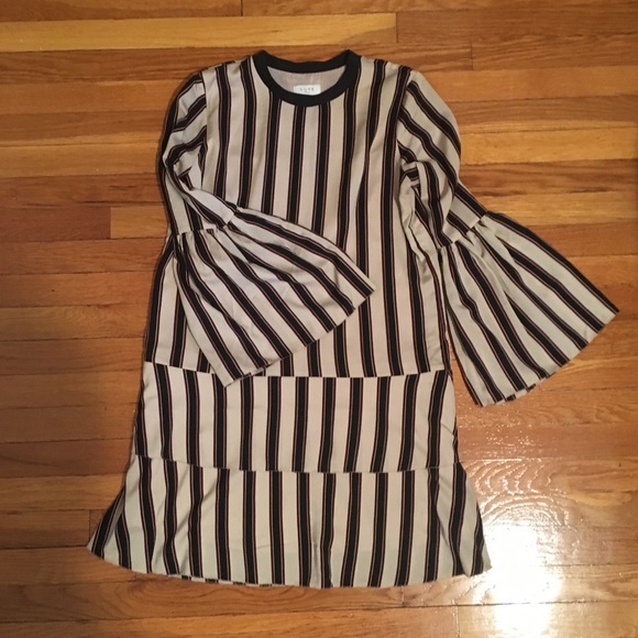 NWOT Ruffle TARA Dress - Picture 2 of 3